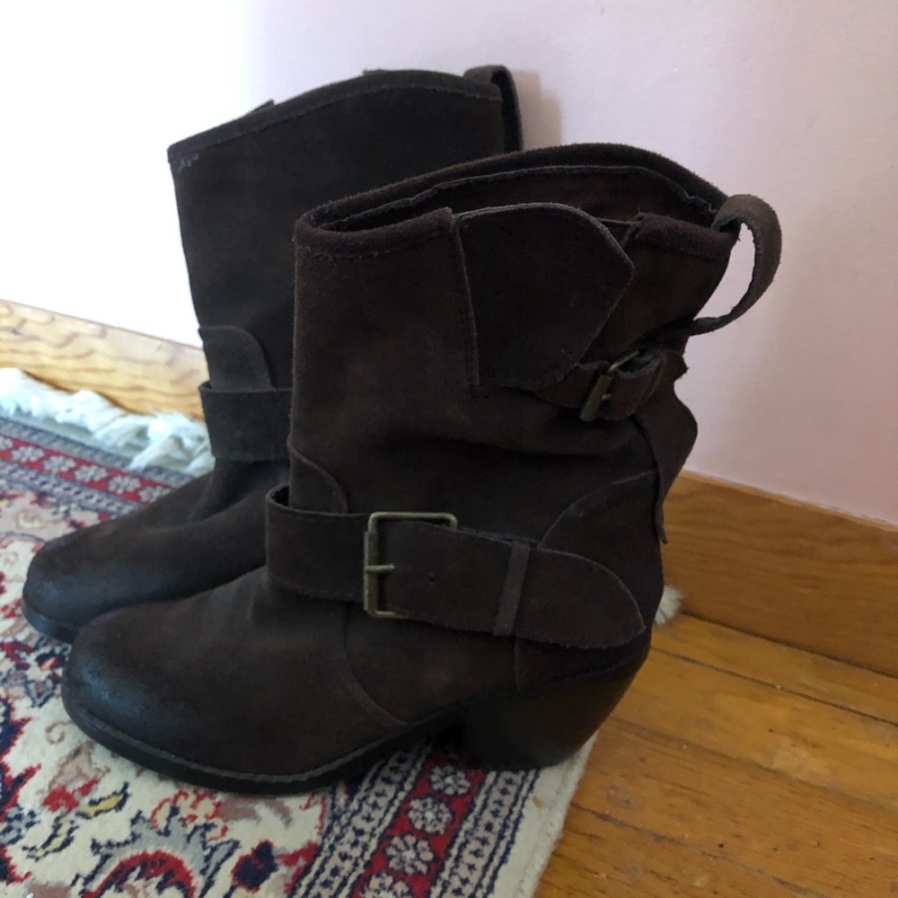 Dolce Vita suede boots
